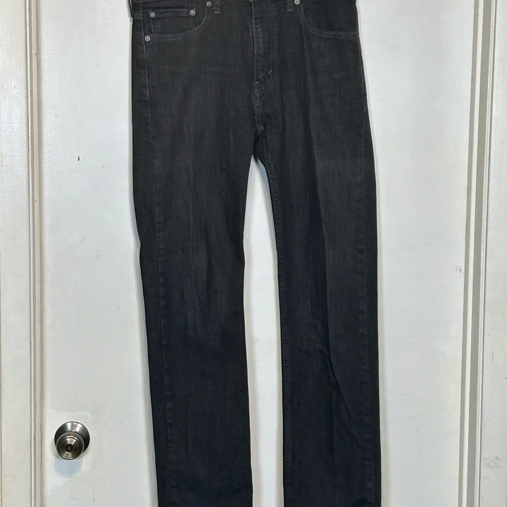 Levi's Men's Dark Black Straight Jeans